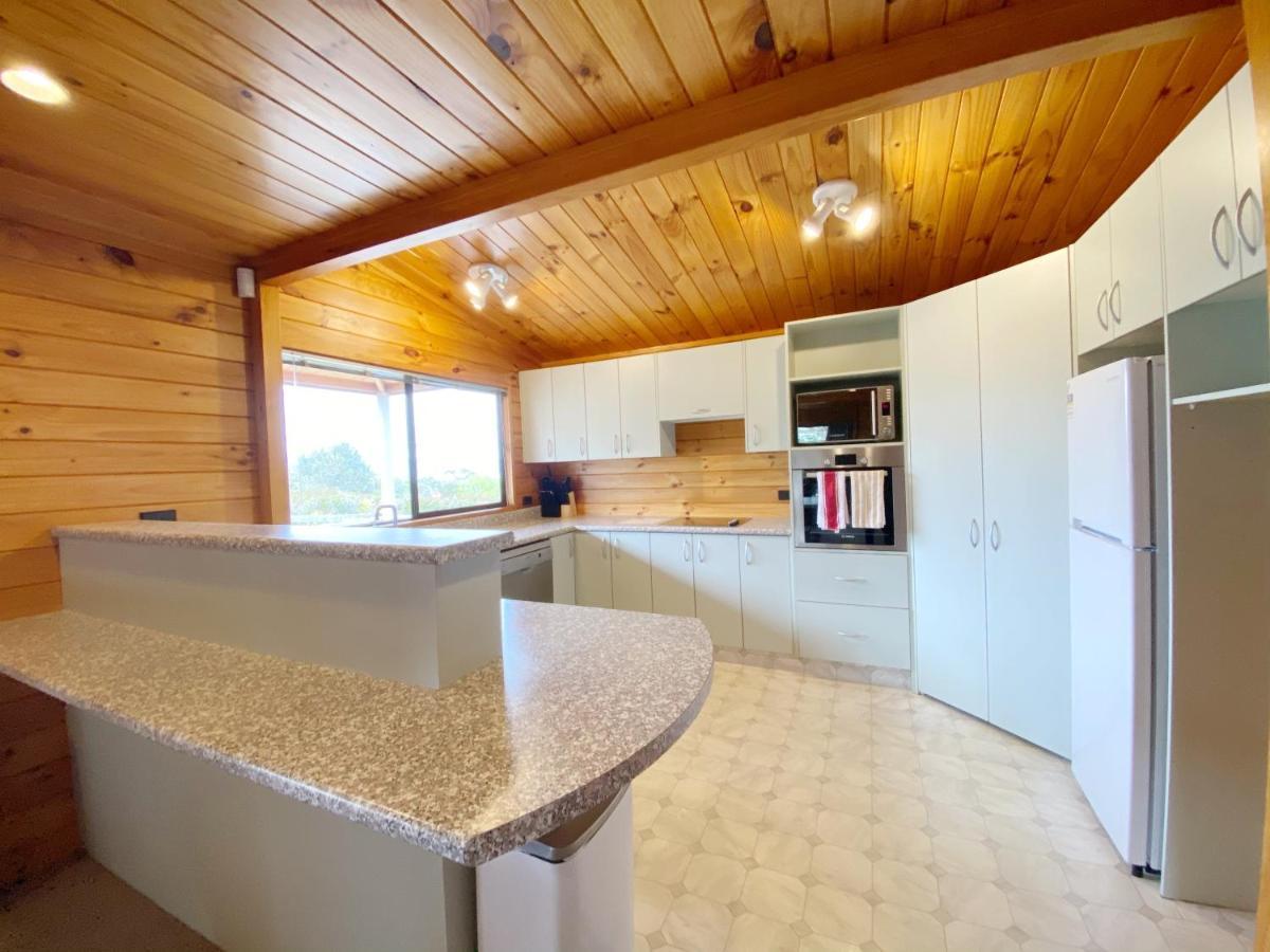 Lake View Family Lodge Up Tp 14 People โรโตรัว ภายนอก รูปภาพ